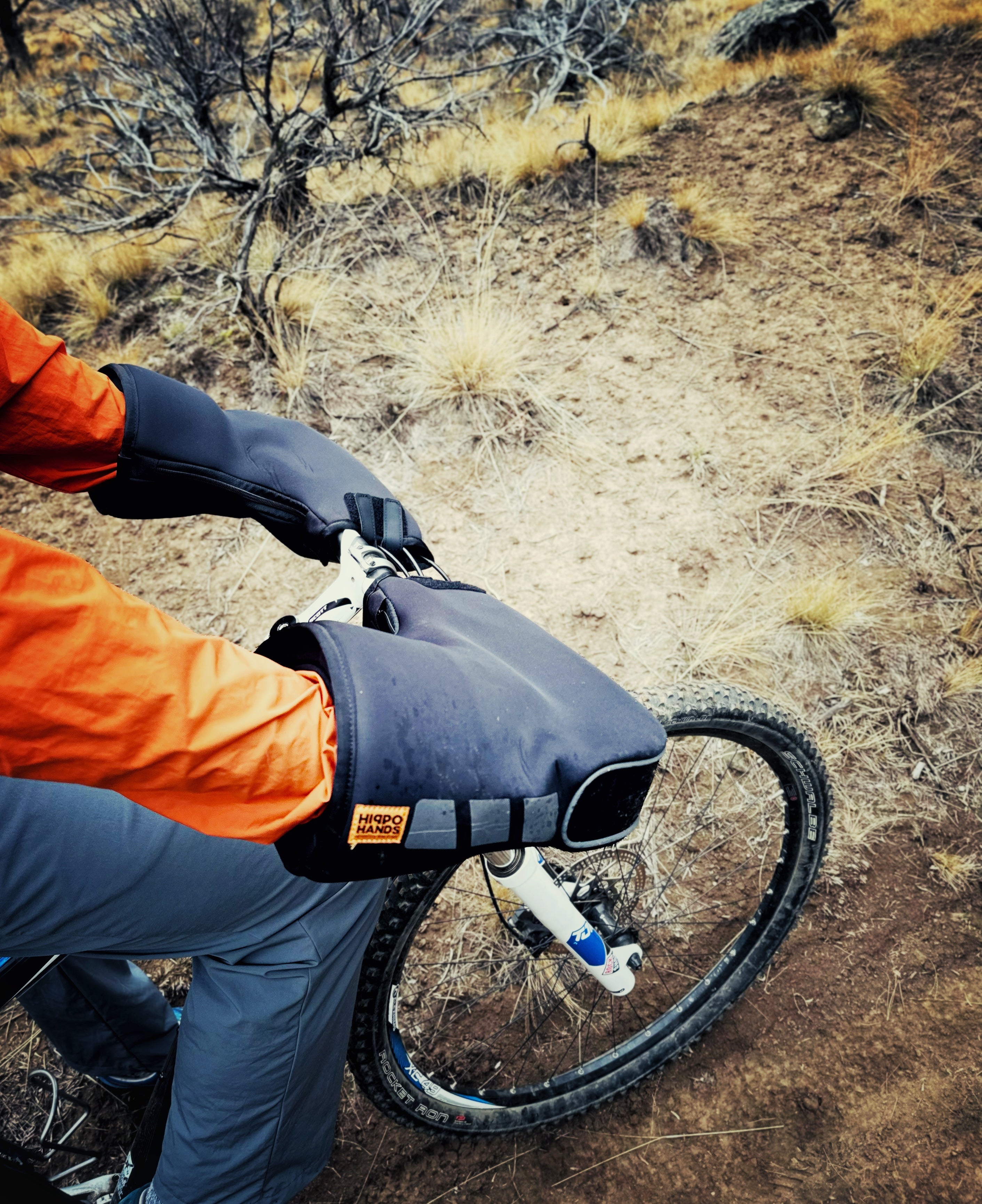 Cascade™ — eBike &amp; mountain bike hand covers